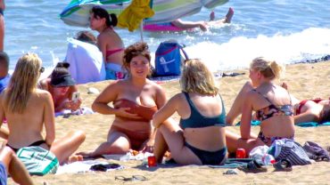 BARCELONA Barceloneta BEACH SPAIN Summer 2021 // The Beach is Open 2021 Travel Vlog 4K